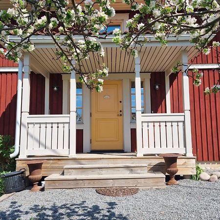 Saellinge House - Cozy Villa With Fireplace And Garden Close To Упсала Екстериор снимка