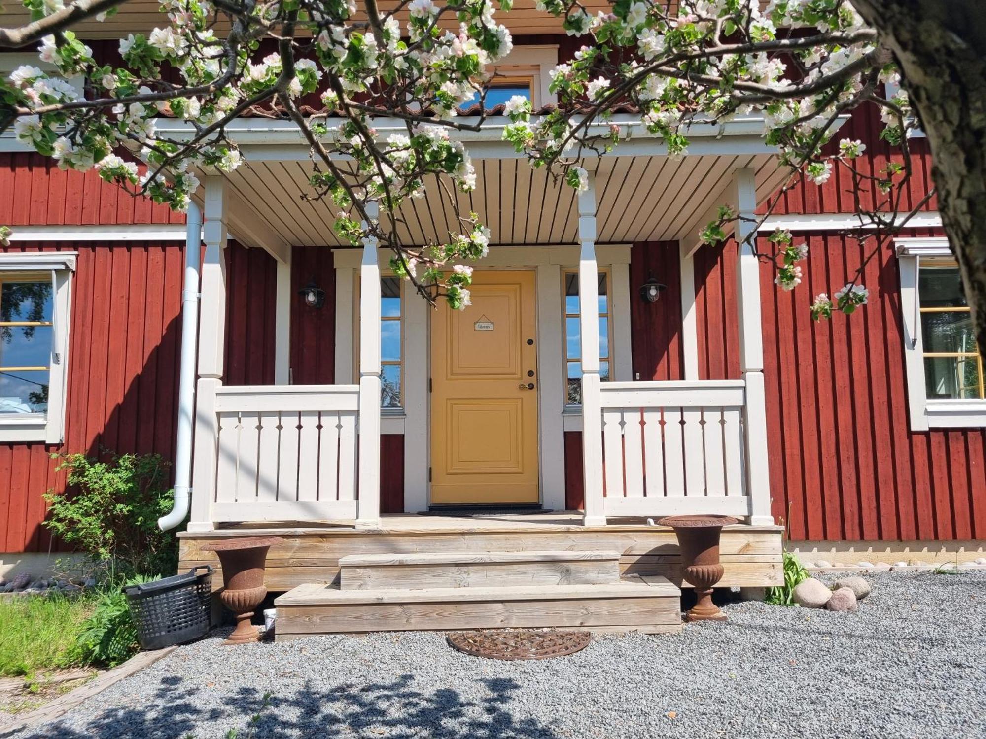 Saellinge House - Cozy Villa With Fireplace And Garden Close To Упсала Екстериор снимка