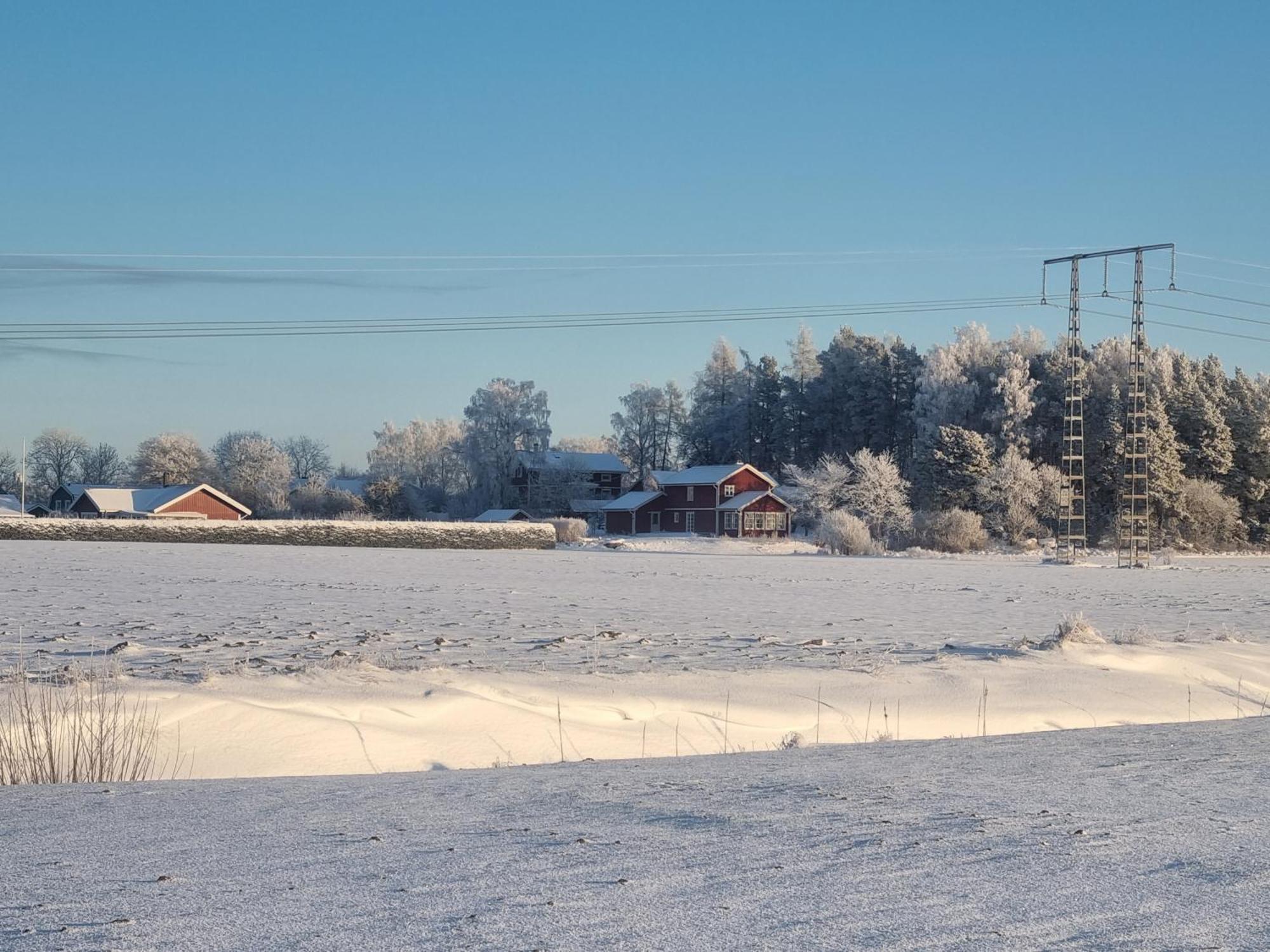Saellinge House - Cozy Villa With Fireplace And Garden Close To Упсала Екстериор снимка